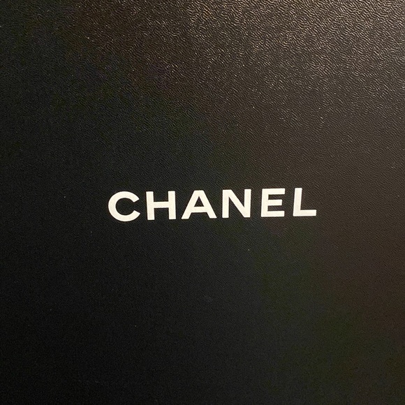 CHANEL Rain Boots NIB Auth - Picture 9 of 11